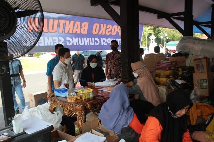 50 TAHUN TOYOTA DI INDONESIA TOYOTA INDONESIA SALURKAN BANTUAN CEPAT TANGGAP UNTUK 1.500 KELUARGA TERDAMPAK ERUPSI GUNUNG API SEMERU 