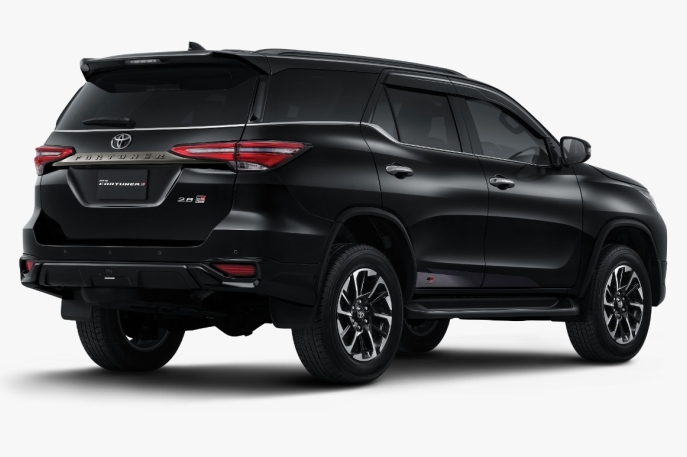 Toyota Beri Kejutan Awal Tahun 2022 dengan Hadirkan 2 SUV Tangguh Sekaligus All New Land Cruiser dan New Fortuner