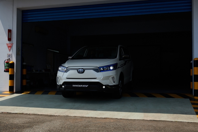 Perkuat Komitmen Ramah Lingkungan, Toyota Perkenalkan Kijang Innova EV Concept  dan Terapkan Standar Emisi Euro 4 Pada Kendaraan Diesel