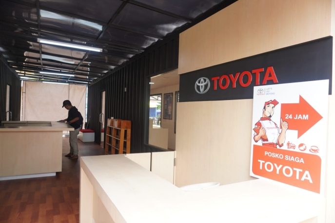 “SILATURAHMI LEBARAN – TENANG DAN AMAN BERSAMA TOYOTA”  TOYOTA HADIR DENGAN TOTAL 302 TITIK PELAYANAN SERVIS KENDARAAN SELAMA MUSIM MUDIK LEBARAN 2022  DEMI WUJUDKAN KETENANGAN, KENYAMANAN, DAN KEAMANAN PERJALANAN PELANGGAN