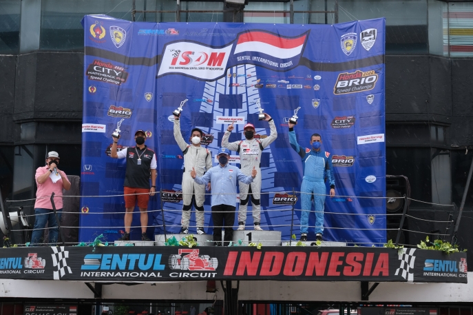 Indonesian Sentul Series of Motorsport 2022 Jalani Musim Balap Perdana, Tim TOYOTA GAZOO Racing Indonesia Sapu Bersih Poin Maksimal di Seri Pembuka Kejurnas ITCR Max 1.600 dan Raih Podium Ketiga Kejurnas ITCR 1.200.