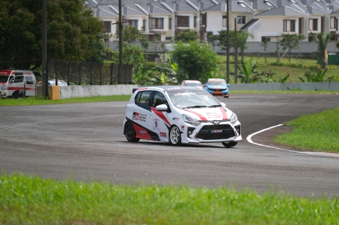 Indonesian Sentul Series of Motorsport 2022 Jalani Musim Balap Perdana, Tim TOYOTA GAZOO Racing Indonesia Sapu Bersih Poin Maksimal di Seri Pembuka Kejurnas ITCR Max 1.600 dan Raih Podium Ketiga Kejurnas ITCR 1.200.