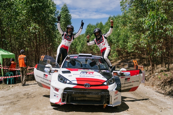 Vini Vidi Vici, Pereli TOYOTA GAZOO Racing Indonesia Sukses Meraih Juara Pertama Kejurnas Danau Toba Rally 2022 Dengan Tampil Konsisten Dalam Memacu GR Yaris AP4 Dari SS1 Hingga SS7