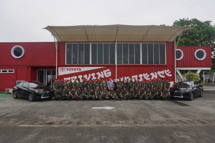 Pengenalan Berkendara Lexus UX300e Sebagai Official Car KTT G20