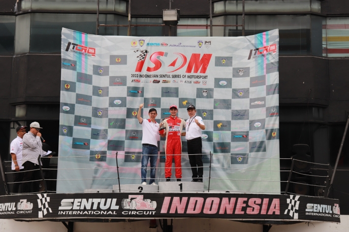 New Yaris GR Sport Semakin Dekat dengan Gelar Juara Nasional Kelas ITCR 1.600 Max Lewat Podium Pertama di Seri ke-4 ISSOM 2023  All-New Agya GR Sport Tunjukkan Konsistensi Raih Podium Kedua Kejurnas ITCR 1.200