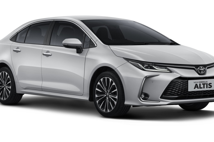 Kenyamanan Berkendara New Corolla Altis Meningkat lewat Improvement Menyeluruh pada Interior dan Eksterior