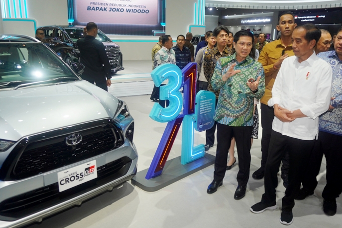 Daftar Kendaraan Elektrifikasi Toyota di IIMS 2024, Dukung Upaya Menjaga Lingkungan Sesuai Kemampuan Pelanggan