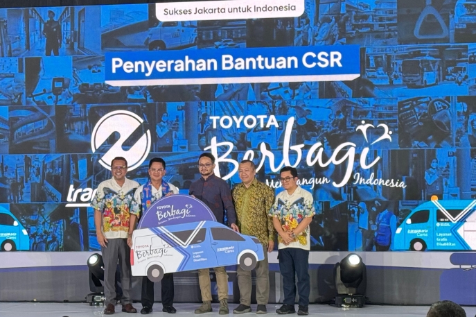 Sediakan Solusi Mobilitas yang Inklusif bagi Semua Orang, Toyota Memberikan Satu Unit Toyota HiAce Premio kepada Transjakarta Untuk Mendukung Mobilitas Penyandang Disabilitas