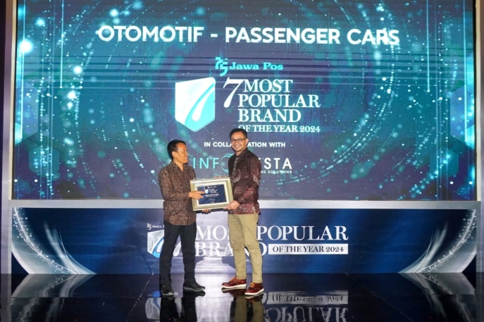 All New Kijang Innova Zenix, All New bZ4X, dan Lexus RZ450e Raih Penghargaan Jawa Pos 7 Most Popular Brand of The Year 2024, Bukti Kendaraan Keluarga dan Kendaraan Elektrifikasi Toyota dan Lexus Semakin Dipercaya dan Menjadi Pilihan Utama Masyarakat 