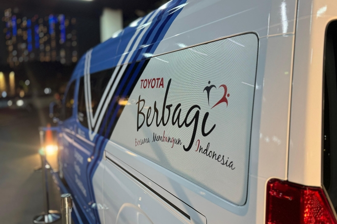 Sediakan Solusi Mobilitas yang Inklusif bagi Semua Orang, Toyota Memberikan Satu Unit Toyota HiAce Premio kepada Transjakarta Untuk Mendukung Mobilitas Penyandang Disabilitas