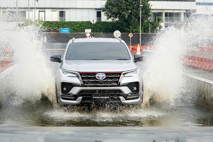 Rekam Jejak Sejarah Toyota Fortuner di Indonesia, Diawali Mesin Bensin dan Terus Berkembang Hingga Mendapatkan Sentuhan GAZOO Racing