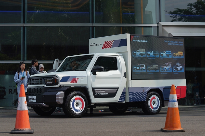 Bedah Keunggulan Toyota Hilux Rangga Dry Box dan Refrigerated Box, Material Sesuai Iklim Indonesia dan Punya Daya Angkut Besar