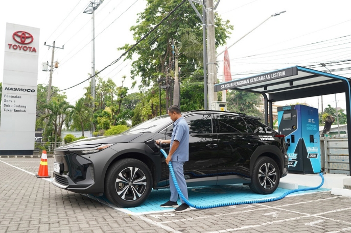 Beda Mobil Listrik dan Mobil Hybrid yang Masih Pakai Mesin Bensin, Hybrid EV Paling Relevan dan Siap Pakai Karena Tidak Mengubah Apapun dan Bebas Range Anxiety