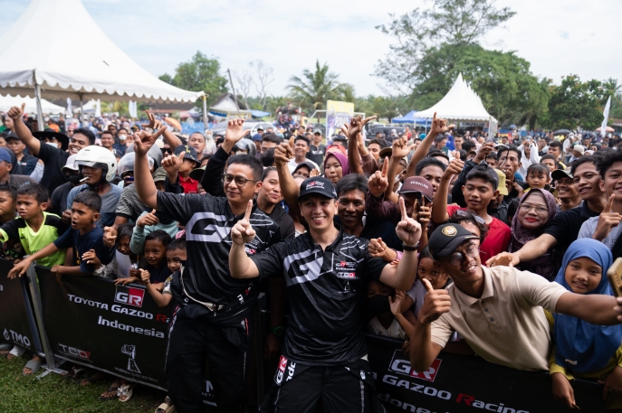 Sorak Sorai Masyarakat Sumatera Utara Warnai Podium Pertama  Debut GR Yaris Rally2 di Kejurnas Rally Seri Ke-2 Sumatera Utara 2025