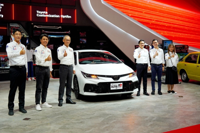 GIIAS 2025: Toyota GAZOO Racing Bawa Semangat dan Joy of GR bagi Semua Orang Debut GR Yaris Rally2 dan Peluncuran Corolla Altis GR Sport HEV Baru Mengukuhkan Ekosistem Motorsport Toyota yang Semakin Berkembang