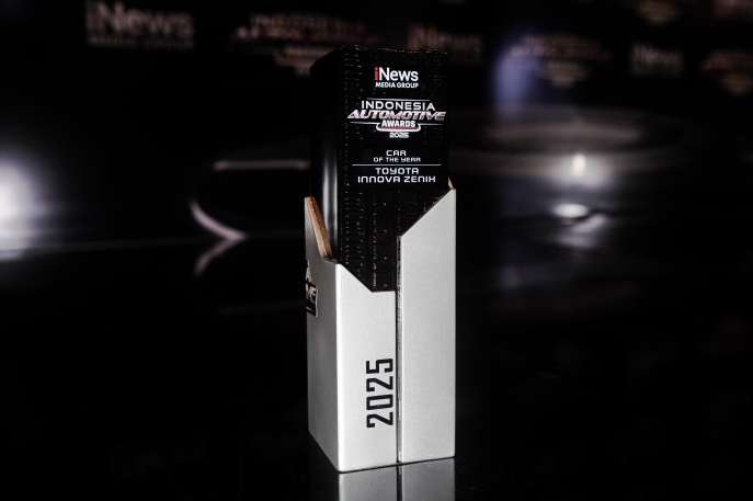 Toyota Kijang Innova Zenix Hybrid EV Raih Penghargaan Car of The Year dari iNews Automotive Award 2025, Tegaskan Keunggulan Mobil Hybrid Toyota di Indonesia