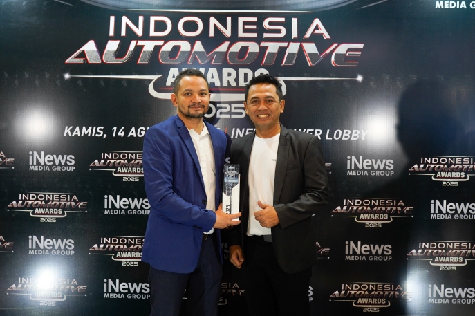 Toyota Kijang Innova Zenix Hybrid EV Raih Penghargaan Car of The Year dari iNews Automotive Award 2025, Tegaskan Keunggulan Mobil Hybrid Toyota di Indonesia
