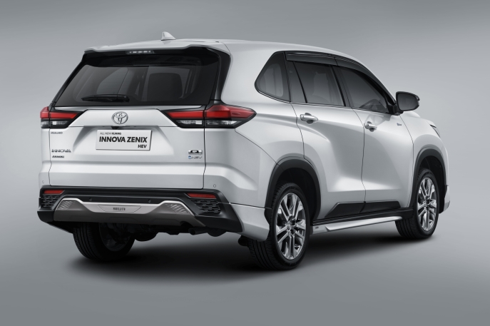 New Kijang Innova Zenix Tingkatkan Comfort, Safety, dan Layanan  Real Time Connectivity