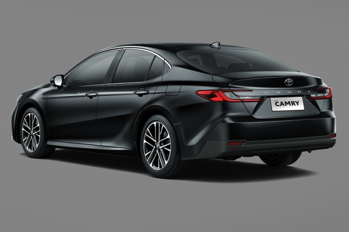 New Camry 2.5 V AT: Tampil Lebih Sporty dan Elegant, Sentuhan pada Fitur Kabin Meningkatkan Kualitas Berkendara