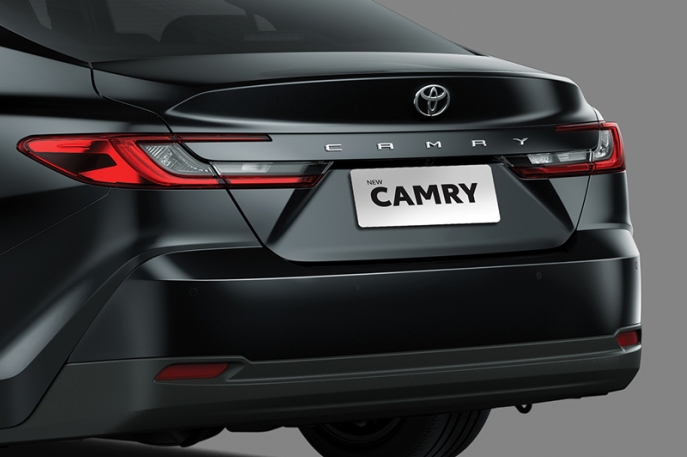 New Camry 2.5 V AT: Tampil Lebih Sporty dan Elegant, Sentuhan pada Fitur Kabin Meningkatkan Kualitas Berkendara
