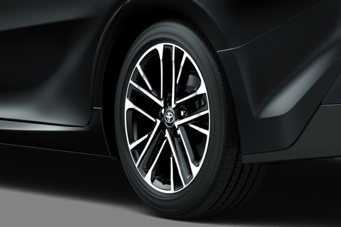 New Camry 2.5 V AT: Tampil Lebih Sporty dan Elegant, Sentuhan pada Fitur Kabin Meningkatkan Kualitas Berkendara