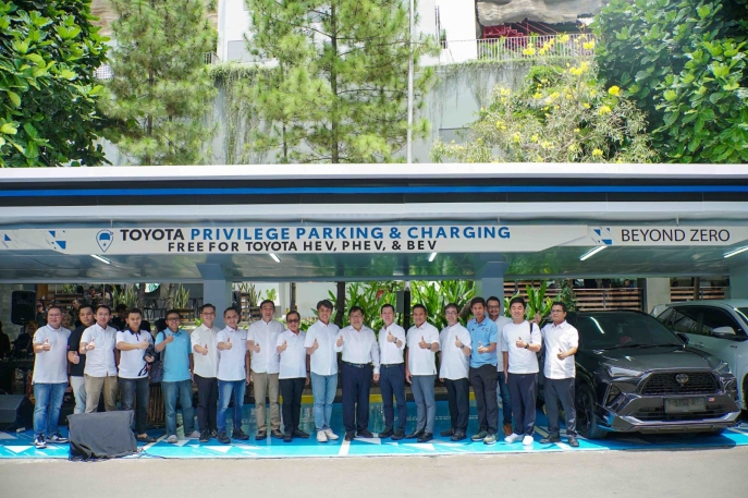 Fasilitas Toyota Privilege Parking  & Charging  Hadir di Kawasan Hypersquare Paskal, Bandung, Jawa Barat, Komitmen Toyota Memperluas Dukungan kepada Mobilitas Kendaraan Elektrifikasi 