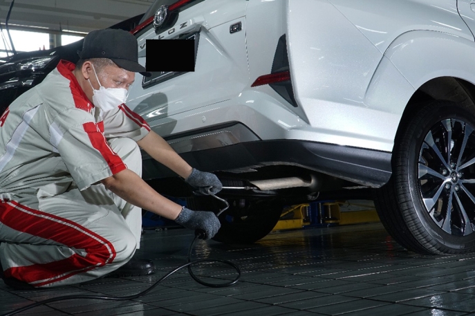 Deteksi Masalah pada Mesin Lewat Asap Knalpot, Sekaligus Indikator Uji Emisi