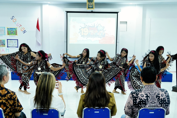 Rangkaian Program Toyota Dream Car Art Contest ke-19: Toyota Adakan Pelatihan Pembelajaran Berbasis Proyek dengan Kerangka CITA bagi Para Guru di Rote Ndao, Wilayah Paling Selatan di Indonesia