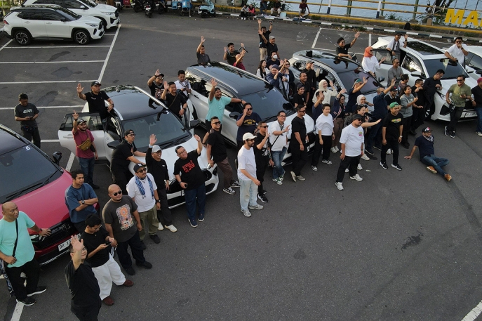 Toyota Eco Journey & GR Trackday:  Alasan Mobil Hybrid Toyota Cocok Dikendarai di Pulau Lombok, Mesin Efisien dan Rendah Emisi, Tetap Powerful di Rute Perbukitan