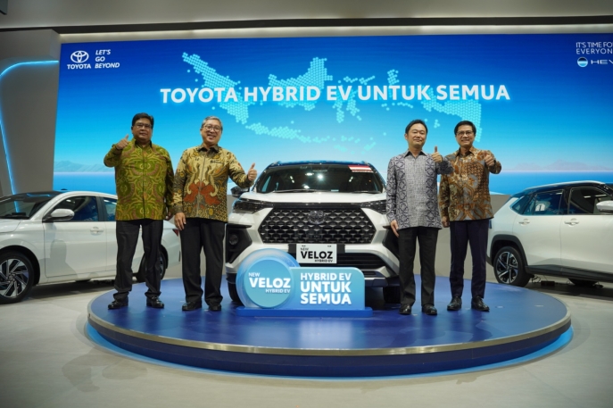 55 Tahun Toyota Ada untuk Indonesia: Toyota Luncurkan Berbagai Lini Hybrid EV Terbaru yang Semakin Terjangkau di IIMS 2026