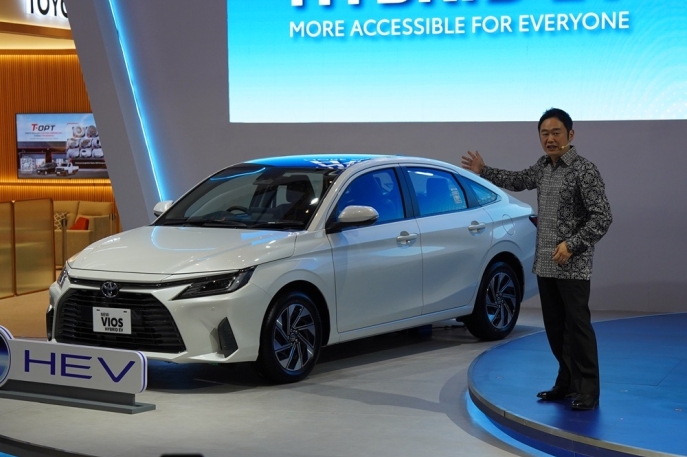 55 Tahun Toyota Ada untuk Indonesia: Toyota Luncurkan Berbagai Lini Hybrid EV Terbaru yang Semakin Terjangkau di IIMS 2026