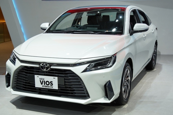 New Vios Hybrid EV: Entry Sedan Pertama Berteknologi Hybrid dengan Harga Mulai dari Rp 460 Juta