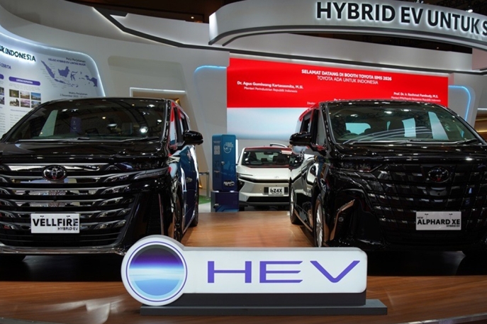 Tips Beli Mobil Baru di IIMS 2026, Hybrid EV Toyota Layak Dipilih Karena Sangat Irit