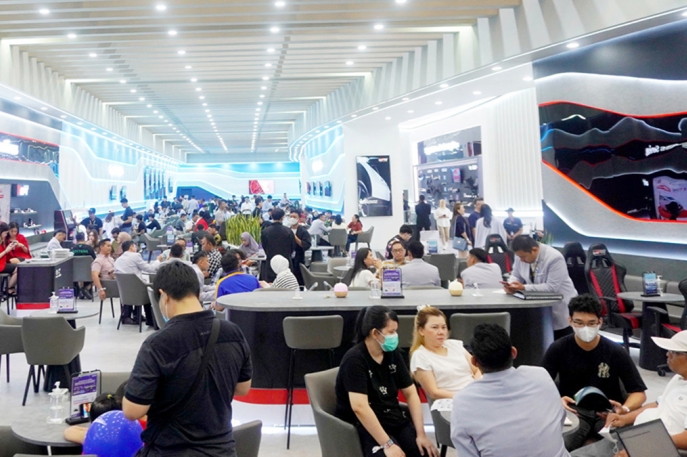 Tips Beli Mobil Baru Untuk Kebutuhan Libur dan Mudik Lebaran, Harga Mobil Hybrid Toyota Semakin Terjangkau