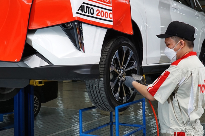 Kuncinya Jangan Panik, Perhatikan Langkah yang Harus Dilakukan Saat Ban Mobil Pecah dalam Perjalanan Mudik Lebaran