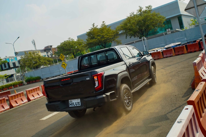 Toyota Luncurkan New Hilux: Adopsi Mesin 1GD yang Lebih Bertenaga dan Desain Lebih Gagah, Siap Dukung Produktivitas dan Adventure