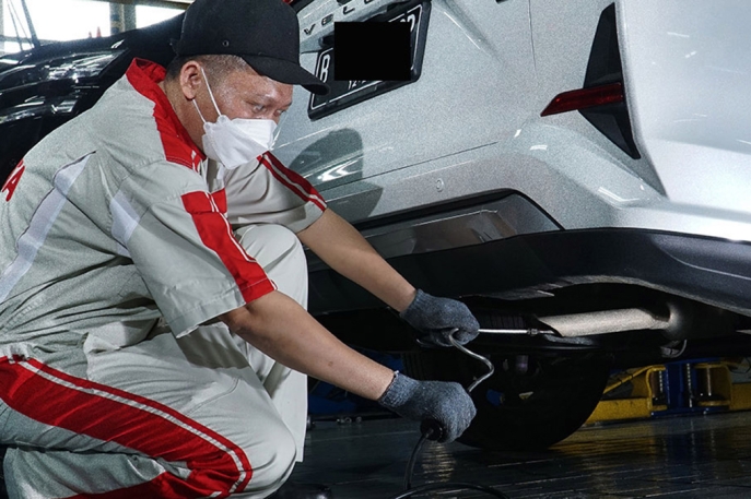 Uji Emisi Punya Arti Penting pada Mobil Hybrid Toyota, Tekan Emisi Lebih Rendah Lagi dan Jaga Efisiensi Mesin Supaya Irit Bensin