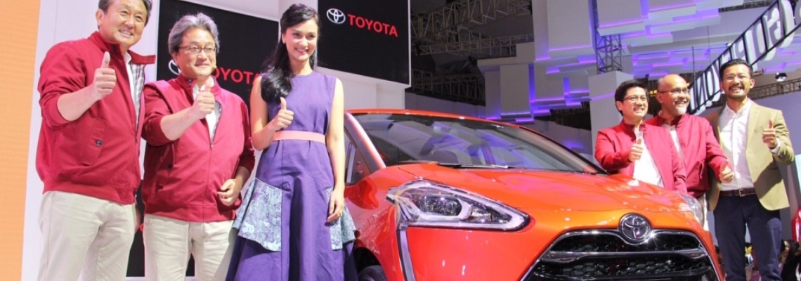 Toyota Astra Motor Sukses Tutup IIMS 2016 Dengan Gelar "Best Booth" dan Sienta Raih "Best Buy Car"
