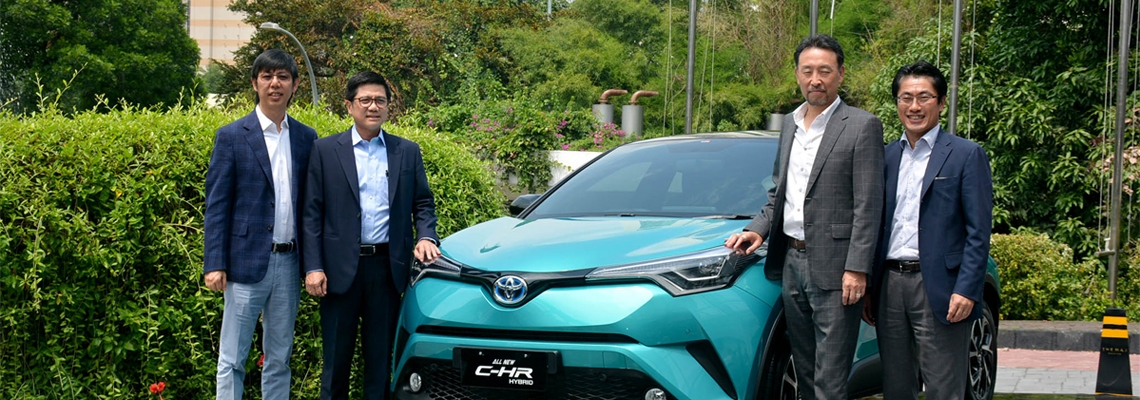 Dorong Pasar Kendaraan Elektrifikasi Toyota Pasarkan C-HR Hybrid Electrified Vehicle