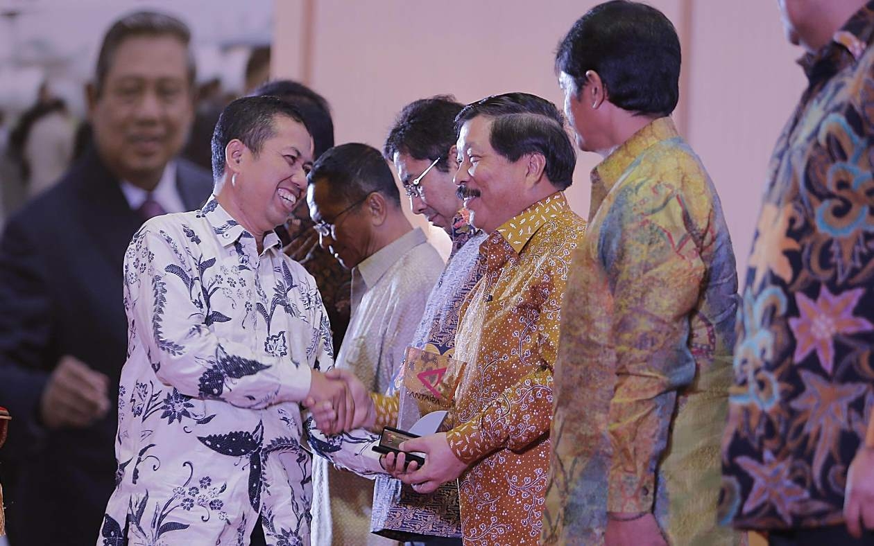 Presiden Direktur Toyota Astra Motor Johnny Darmawan Meraih “Antara Achievement Award 2013”