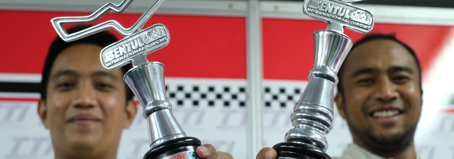 50 Tahun Toyota di Indonesia: Raih Podium 1 dan 2 Pada Gelaran ISSOM 2021 Seri Ke-5, Haridarma dan Demas Puncaki Klasemen Sementara Kejuaraan Nasional ITCR Max dan Perkuat Kesempatan Meraih Gelar Juara Nasional