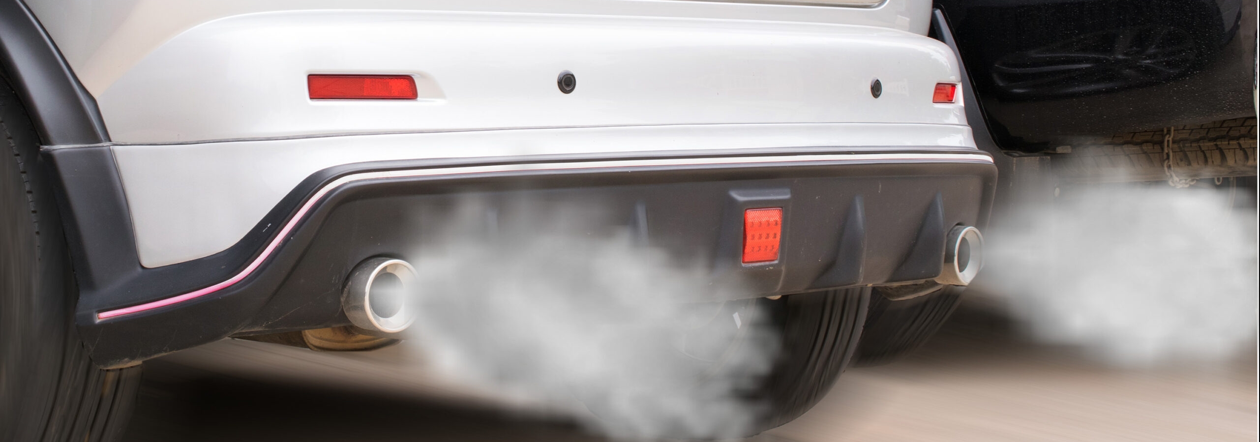 Mengatasi Knalpot Keluar Asap Putih pada Mobil: Tanda dan Penanganan