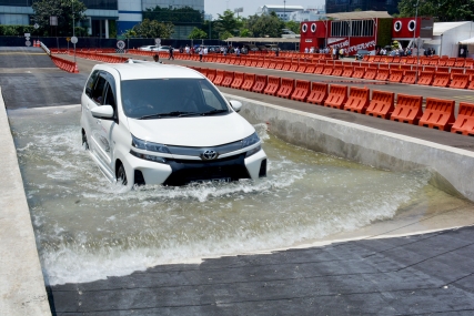 Toyota Beyond Service, Wujudkan Layanan Prima Bagi Pelanggan, TAM Hadirkan Toyota Driving Experience