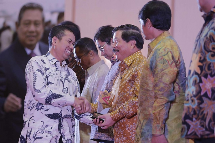 Presiden Direktur Toyota Astra Motor Johnny Darmawan Meraih “Antara Achievement Award 2013”