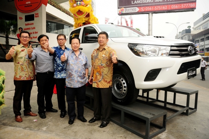 All New Toyota Hilux Pick-Up Tangguh Toyota Hadir di Kalimantan