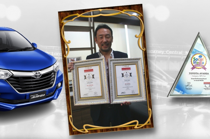 Presiden Direktur PT Toyota-Astra Motor Yoshihiro Nakata Raih Dua Penghargaan Foreign CEO