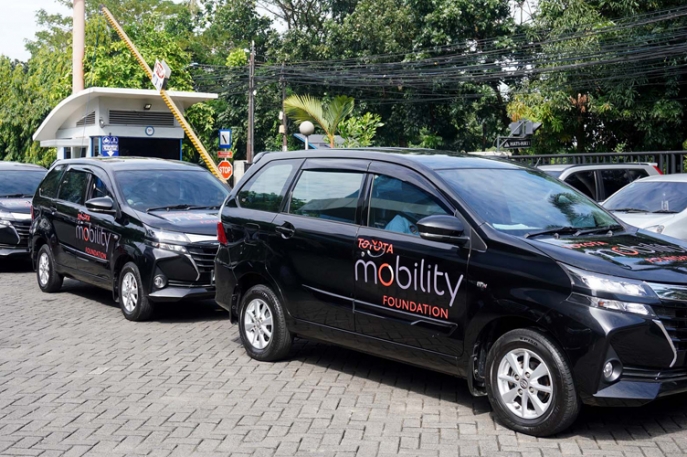 #ToyotaAdaUntukAnda Melanjutkan Bantuan Mobilitas Selama Pandemi Toyota Indonesia Siapkan Layanan Transportasi Terkoneksi bagi Spesimen Pasien COVID-19