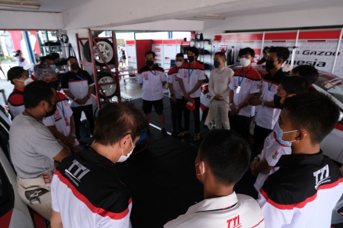 50 Tahun Toyota di Indonesia: Pakai Livery Baru TOYOTA GAZOO Racing, Toyota Yaris dan Toyota Agya Bawa Pembalap TTI Puncaki Podium di Dua Kejuaraan Nasional Sekaligus Pada Gelaran Indonesian Sentul Series of Motorsport 2021 Seri Ke-3