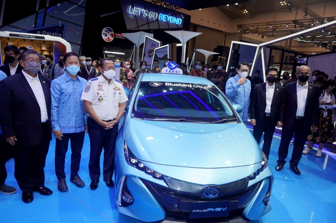 50 Tahun Toyota di Indonesia: Turut Serta Dalam Percepat Pengurangan Emisi Karbon Toyota Perluas Penggunaan Elektrifikasi di Indonesia