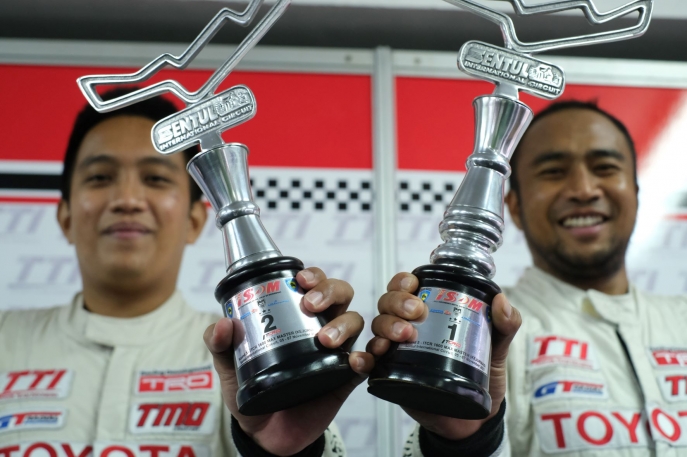 50 Tahun Toyota di Indonesia: Raih Podium 1 dan 2 Pada Gelaran ISSOM 2021 Seri Ke-5, Haridarma dan Demas Puncaki Klasemen Sementara Kejuaraan Nasional ITCR Max dan Perkuat Kesempatan Meraih Gelar Juara Nasional
